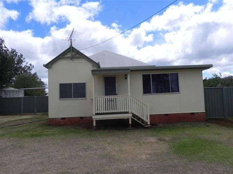 102 OShea Avenue, Southbrook QLD 4363