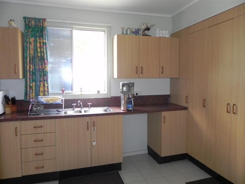 102 OShea Avenue, Southbrook QLD 4363