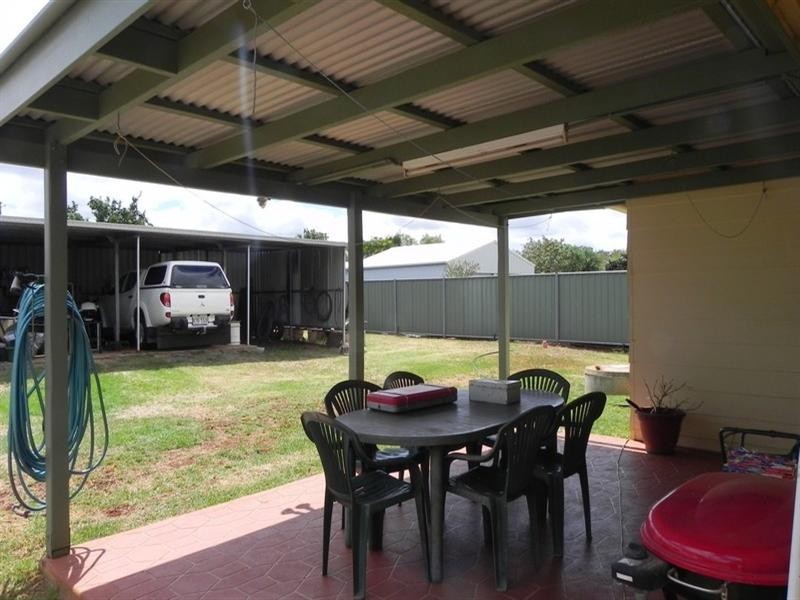 102 OShea Avenue, Southbrook QLD 4363