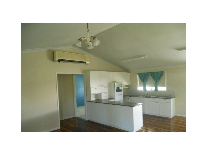 1 Hadley Street, Pittsworth QLD 4356