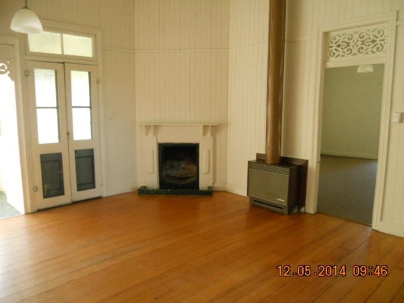 9 Golf Course Road, Pittsworth QLD 4356