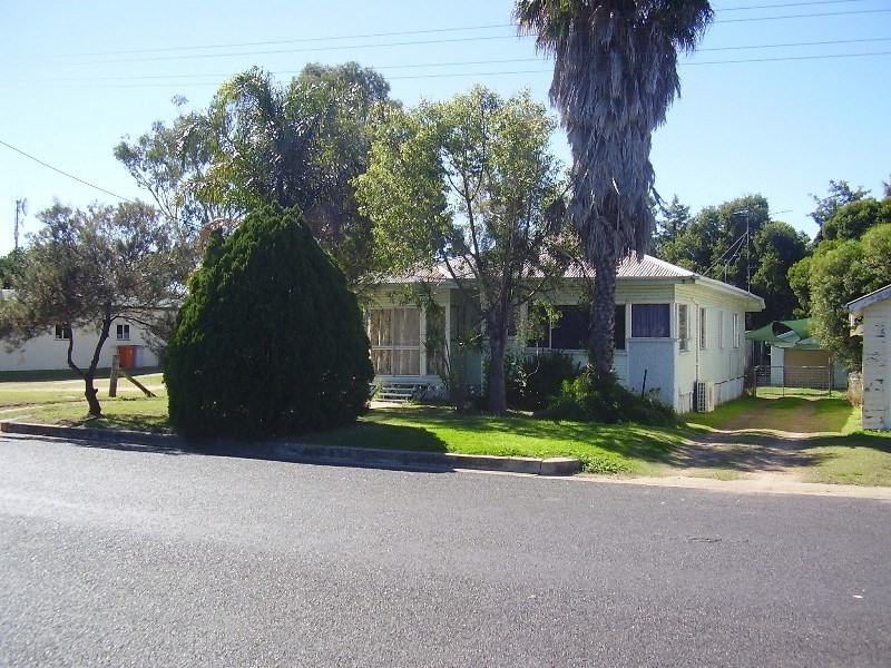 16 Herbert Street, Millmerran QLD 4357