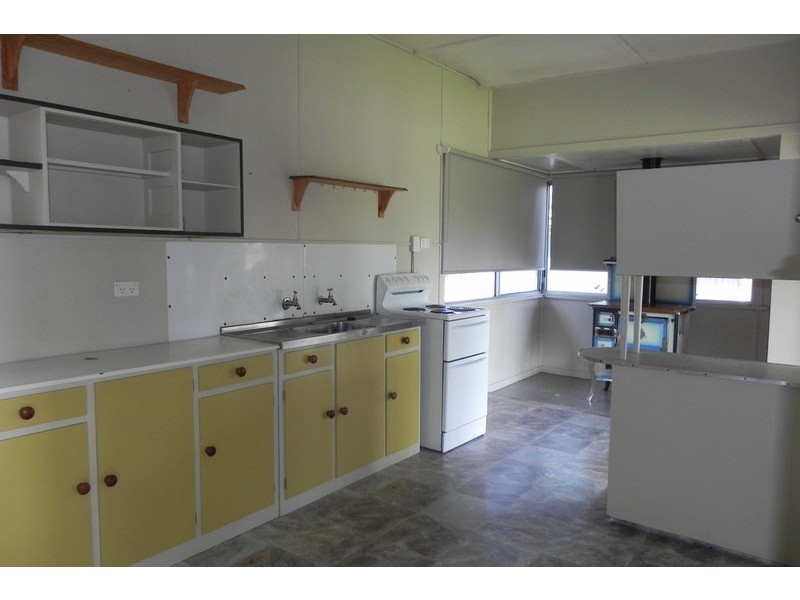 37 Main Street, Mount Tyson QLD 4356