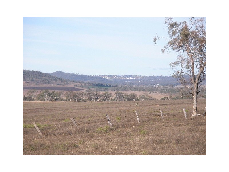 1 Berghofers Road, Pittsworth QLD 4356