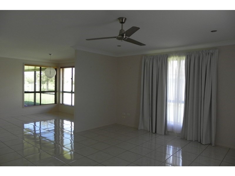 23 Fairway Drive, Pittsworth QLD 4356