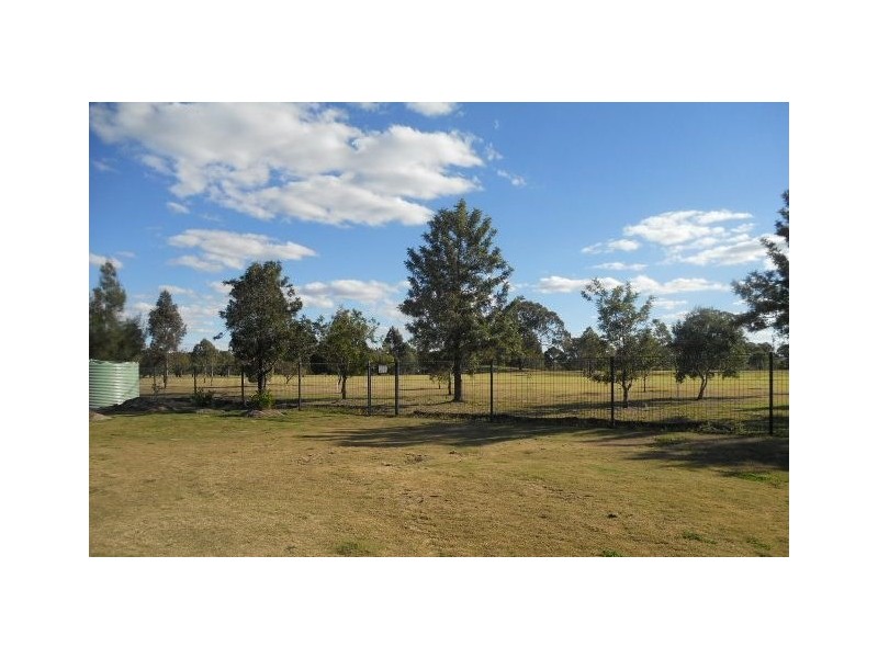 23 Fairway Drive, Pittsworth QLD 4356