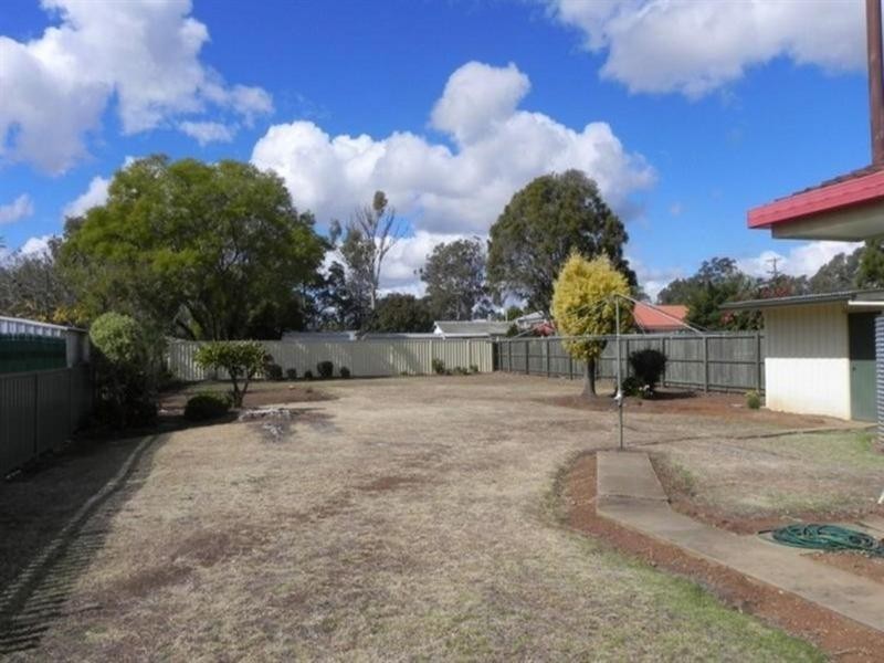 2 Quarry Street, Pittsworth QLD 4356