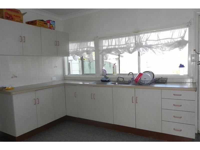 32 Factory Street, Pittsworth QLD 4356