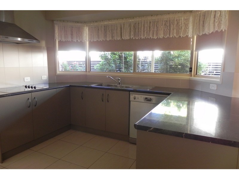 18 Draydon, Pittsworth QLD 4356