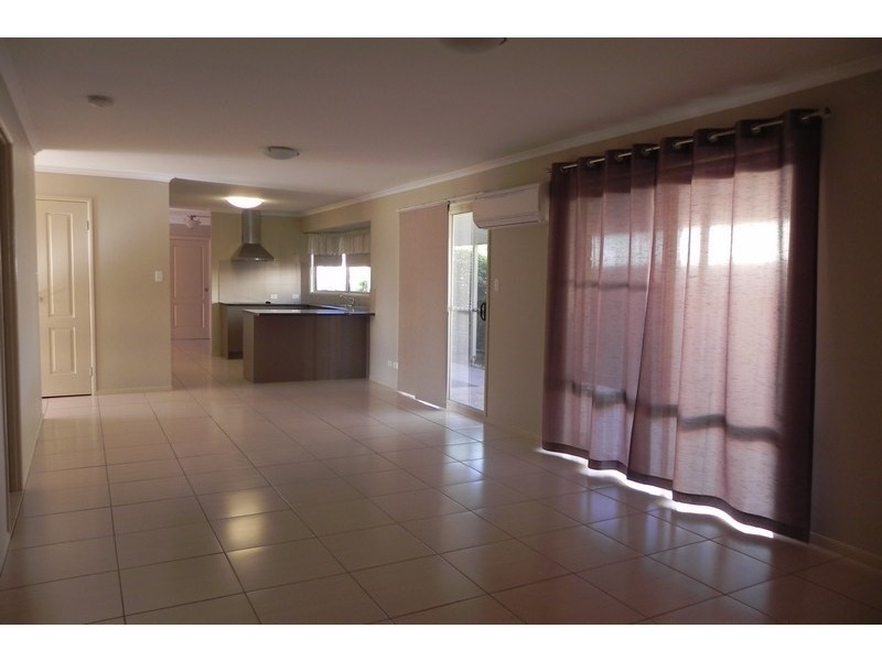 18 Draydon, Pittsworth QLD 4356