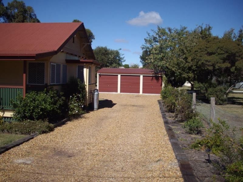 14 Cooper Street, Pittsworth QLD 4356