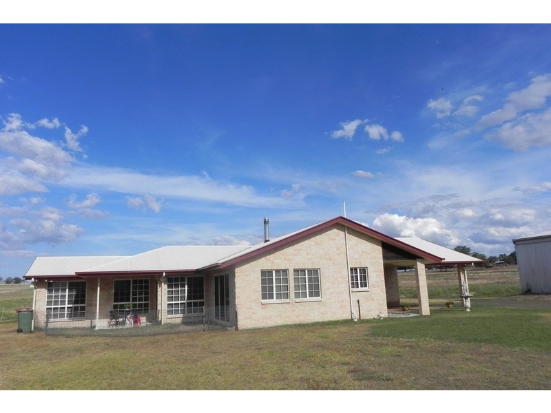 32 Lochaber Road, Pittsworth QLD 4356