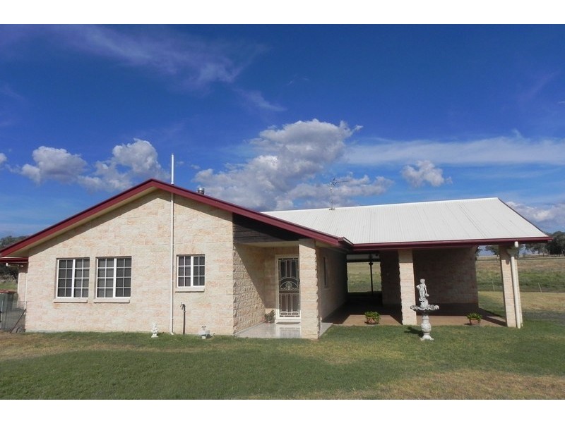 32 Lochaber Road, Pittsworth QLD 4356