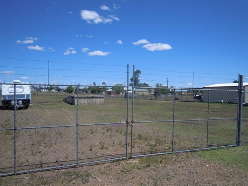 11 Bourke Street, Clifton QLD 4361