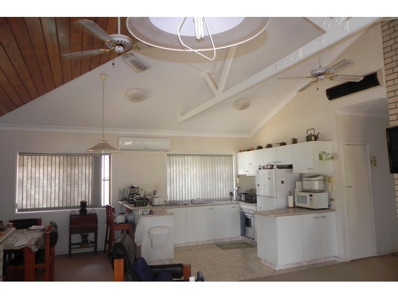 13 Tooth, Clifton QLD 4361