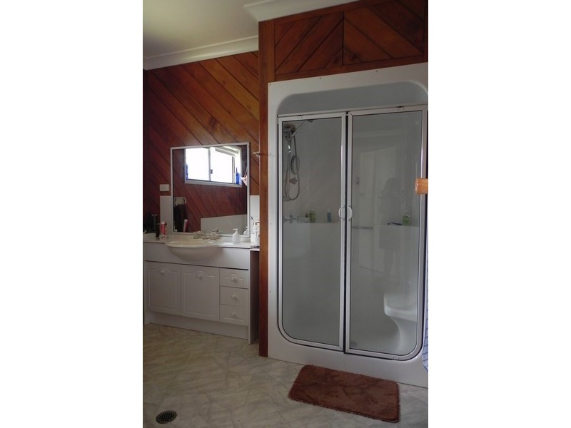 13 Tooth, Clifton QLD 4361