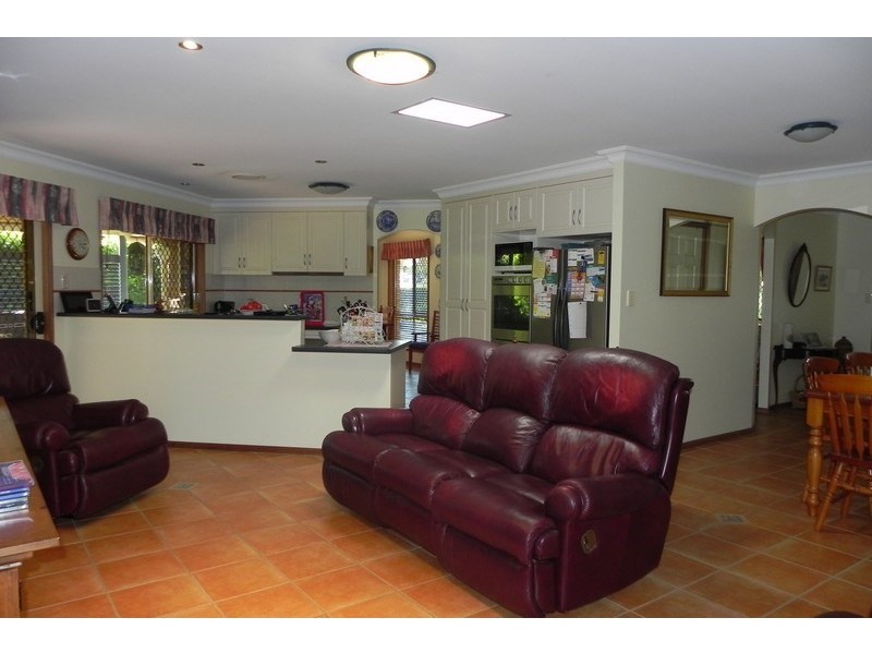 8 Pioneer Way, Pittsworth QLD 4356