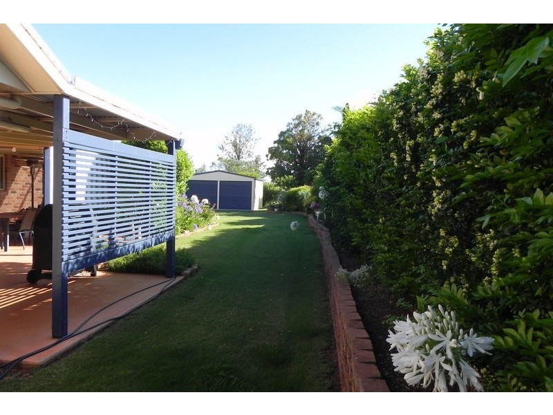 8 Pioneer Way, Pittsworth QLD 4356