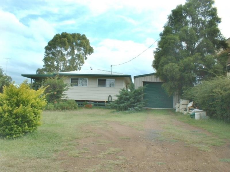 10 Denning Street, Pittsworth QLD 4356