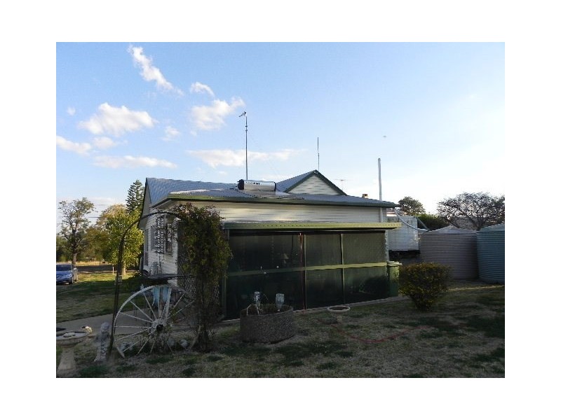 60 OShea Avenue, Southbrook QLD 4363