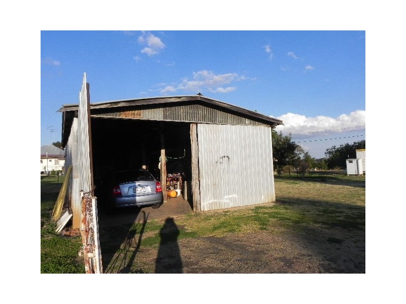 60 OShea Avenue, Southbrook QLD 4363