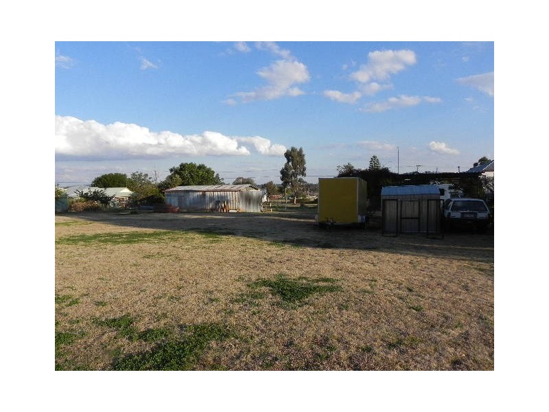 60 OShea Avenue, Southbrook QLD 4363