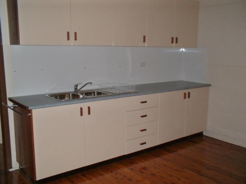 6 Short Street, Southbrook QLD 4363