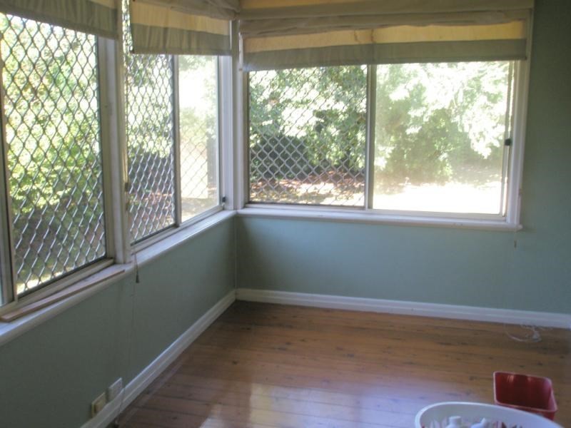 38 Fourth Avenue, Harristown QLD 4350