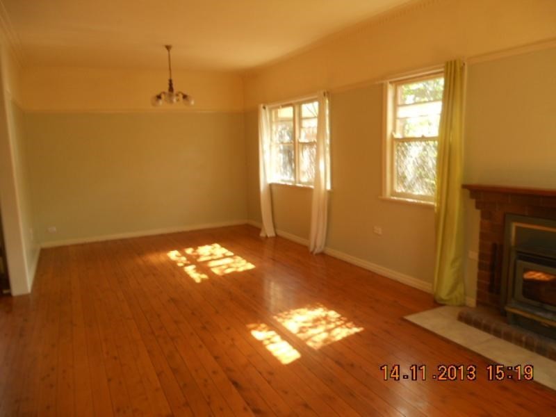 38 Fourth Avenue, Harristown QLD 4350