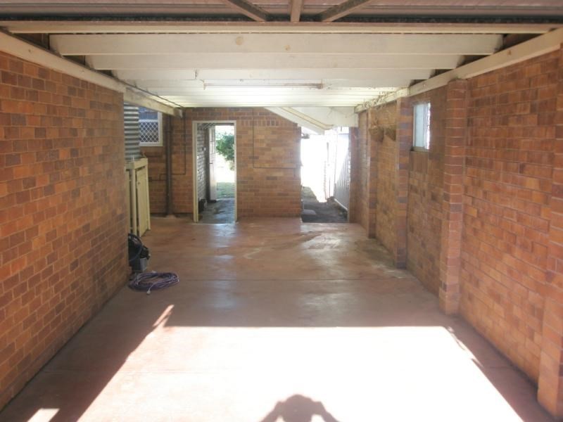 38 Fourth Avenue, Harristown QLD 4350