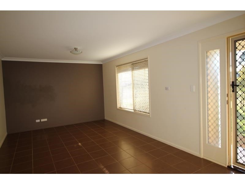 10 Frizzell Street, Southbrook QLD 4363