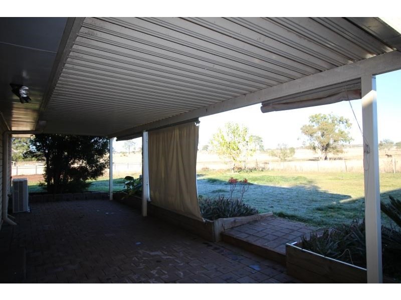 10 Frizzell Street, Southbrook QLD 4363