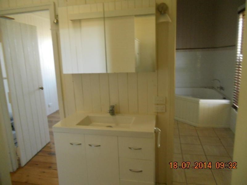 9 Golf Course Road, Pittsworth QLD 4356