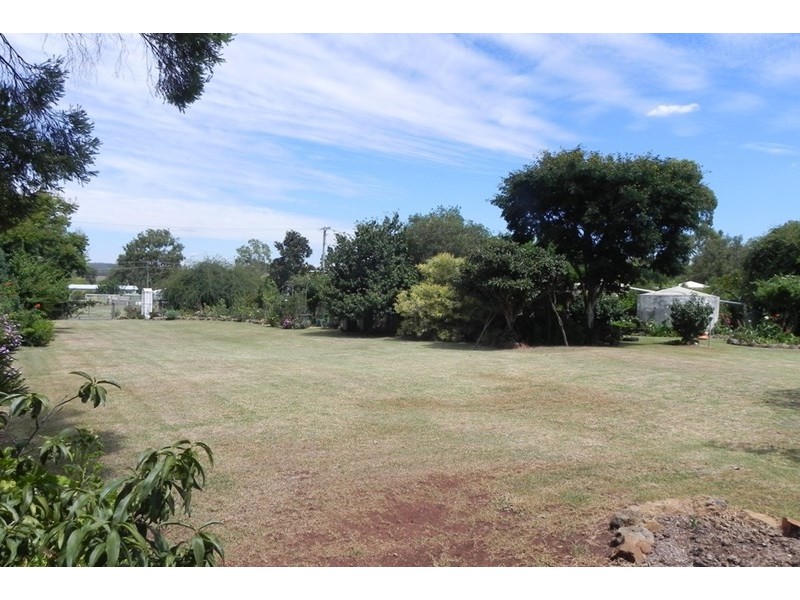 40 John, Southbrook QLD 4363