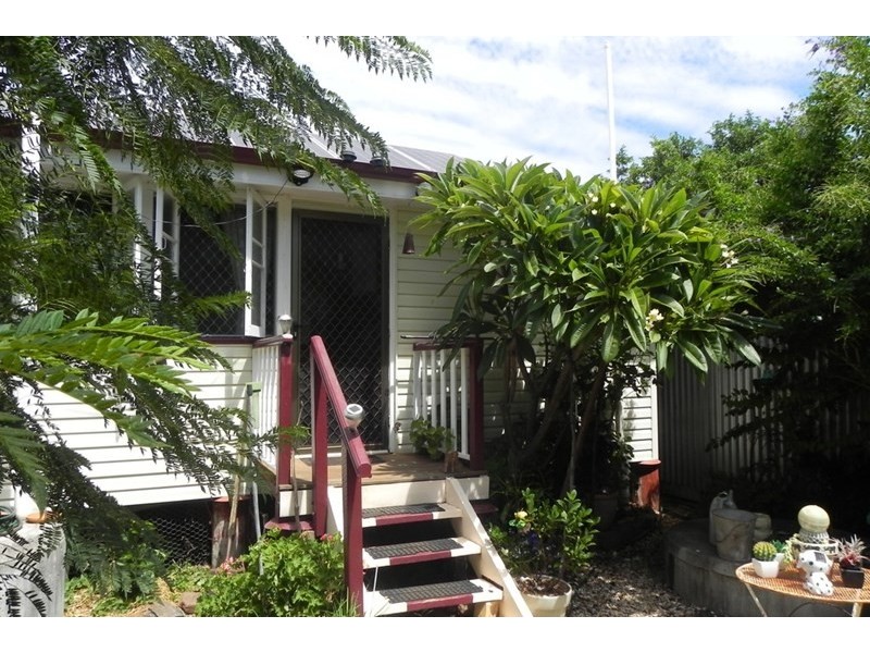 40 John, Southbrook QLD 4363