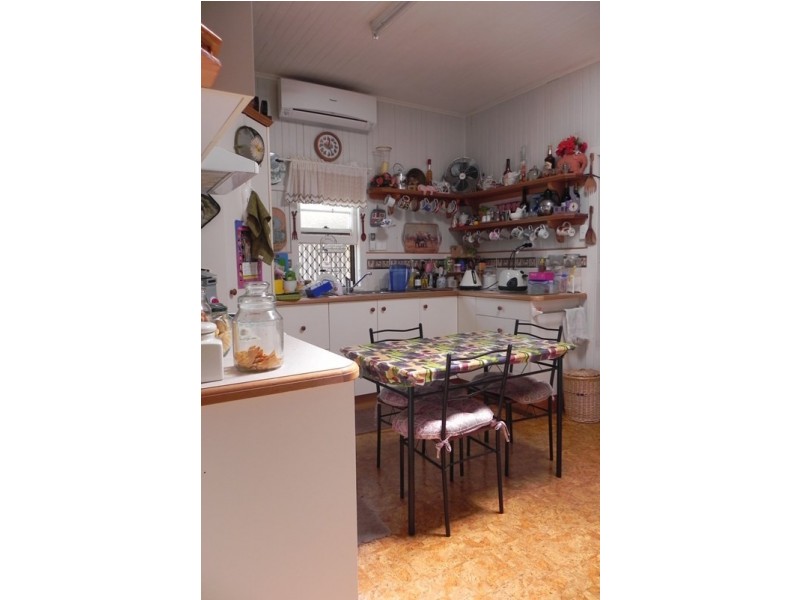 40 John, Southbrook QLD 4363