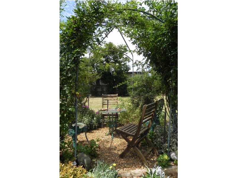 40 John, Southbrook QLD 4363