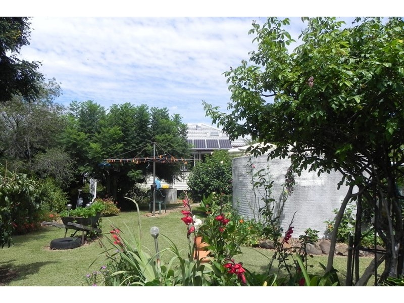 40 John, Southbrook QLD 4363