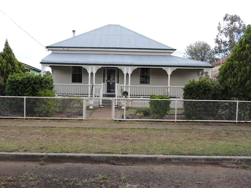 49 Hume Street, Pittsworth QLD 4356