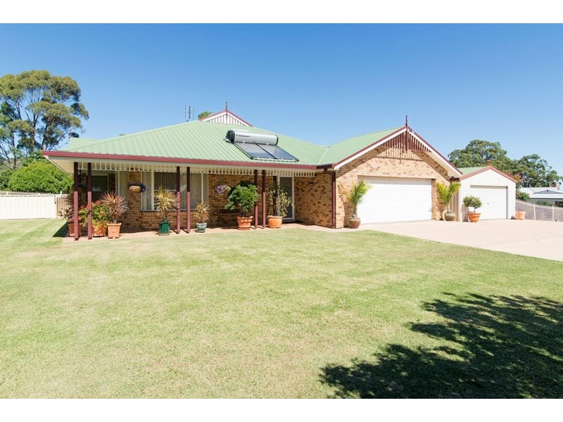 3 Gracemere Court, Glenvale QLD 4350