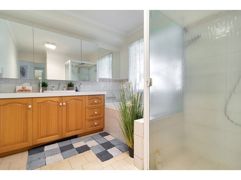 3 Gracemere Court, Glenvale QLD 4350