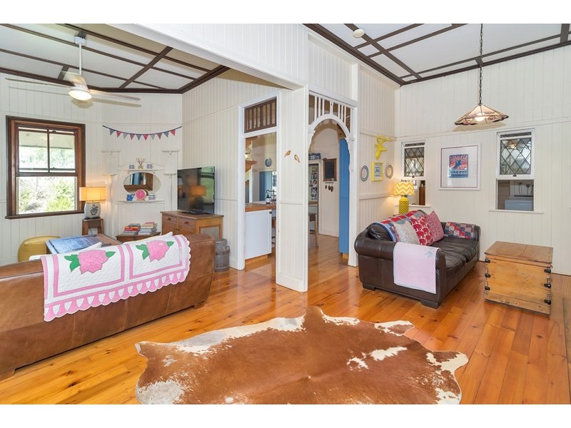 120 Meynink Road, Hodgson Vale QLD 4352