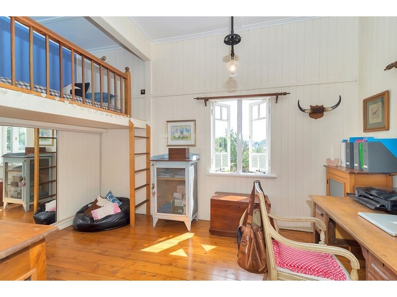 120 Meynink Road, Hodgson Vale QLD 4352