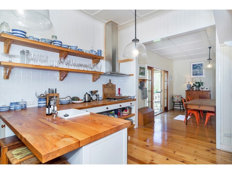 120 Meynink Road, Hodgson Vale QLD 4352