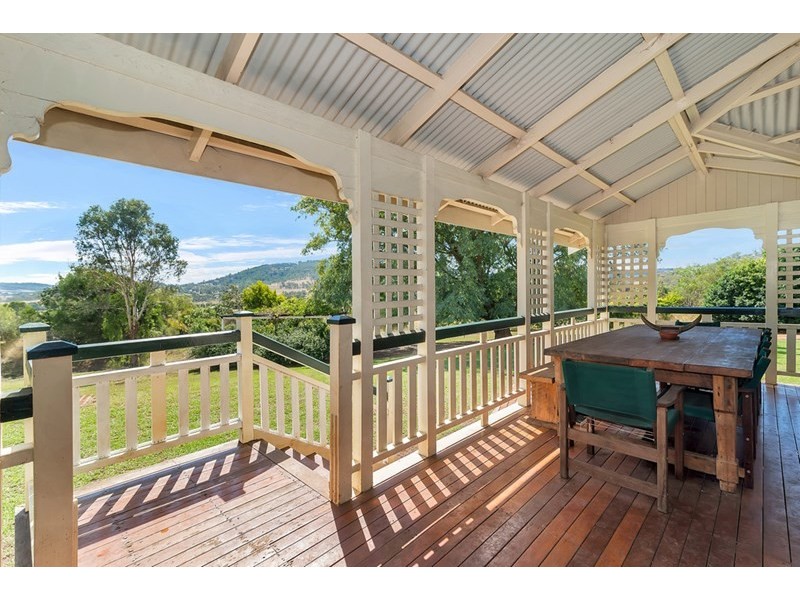 120 Meynink Road, Hodgson Vale QLD 4352