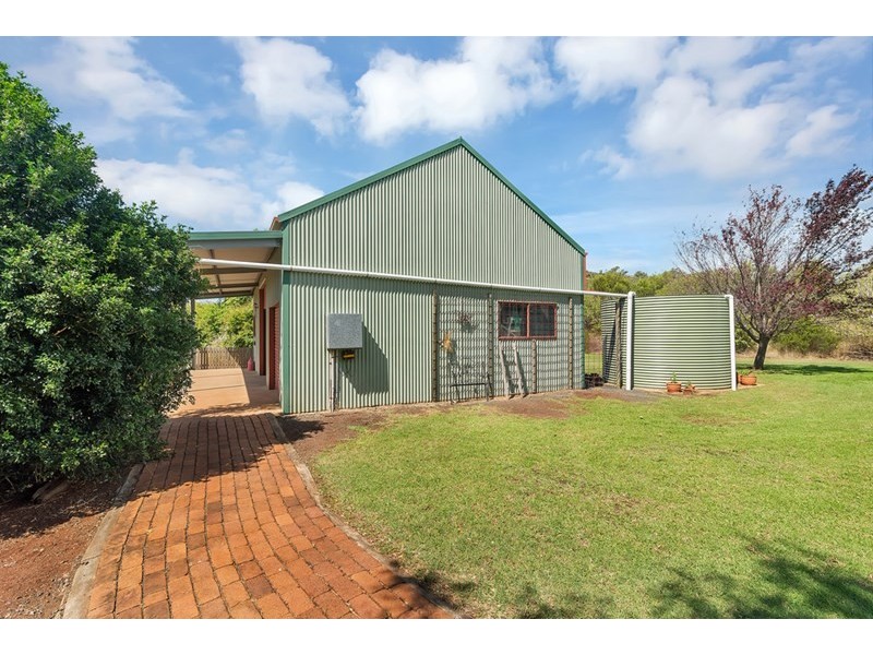 120 Meynink Road, Hodgson Vale QLD 4352