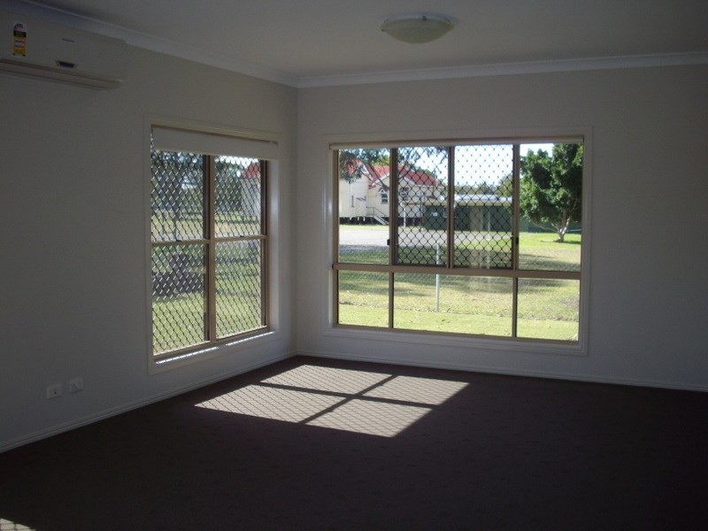 9/24 Murray, Pittsworth QLD 4356