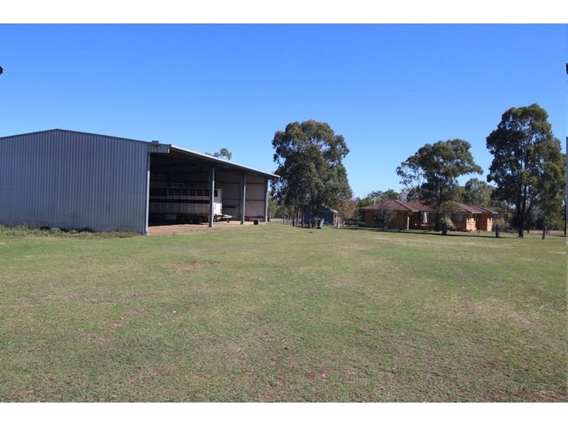 821 Clifton-Pittsworth Road, Clifton QLD 4361