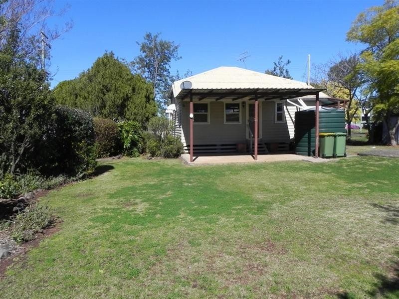 37 Hume, Pittsworth QLD 4356