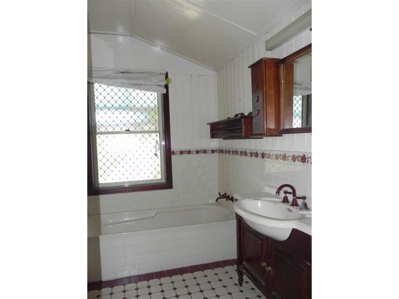 37 Hume, Pittsworth QLD 4356